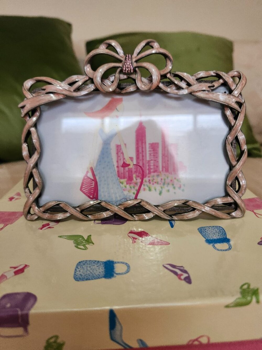 Small Vintage Metal ornamental Picture Frame including decorative box